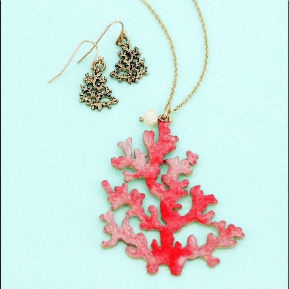 Necklace brand new